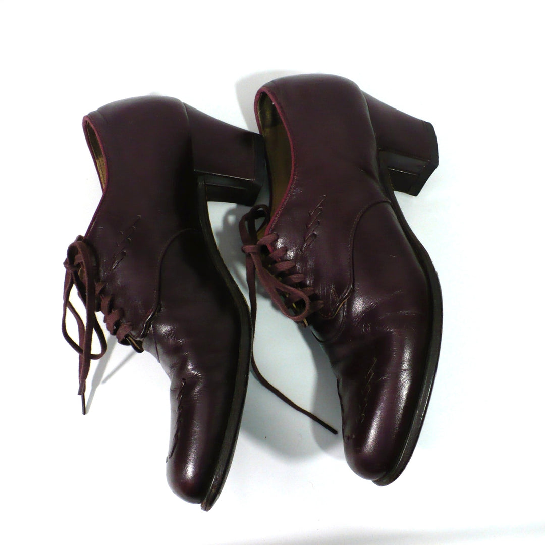7A Vintage 1940s Women's Heeled Kid Leather Ghillie Oxfords, WW2 era.