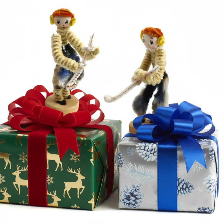 1950s Japan Pipe Cleaner Golfer Dolls – Vintage Chenille Bendy Dolls as gift toppers.