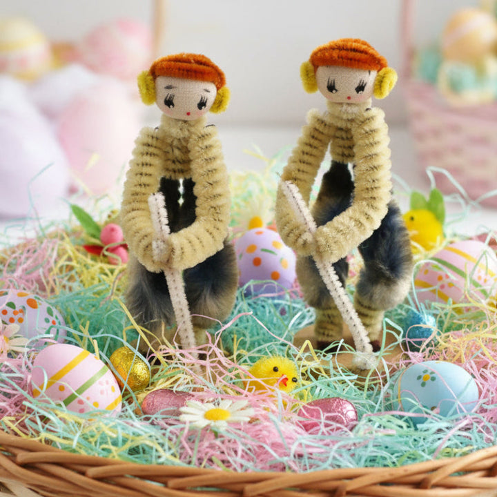 1950s Japan Pipe Cleaner Golfer Dolls – Vintage Chenille Bendy Dolls n Easter basket.