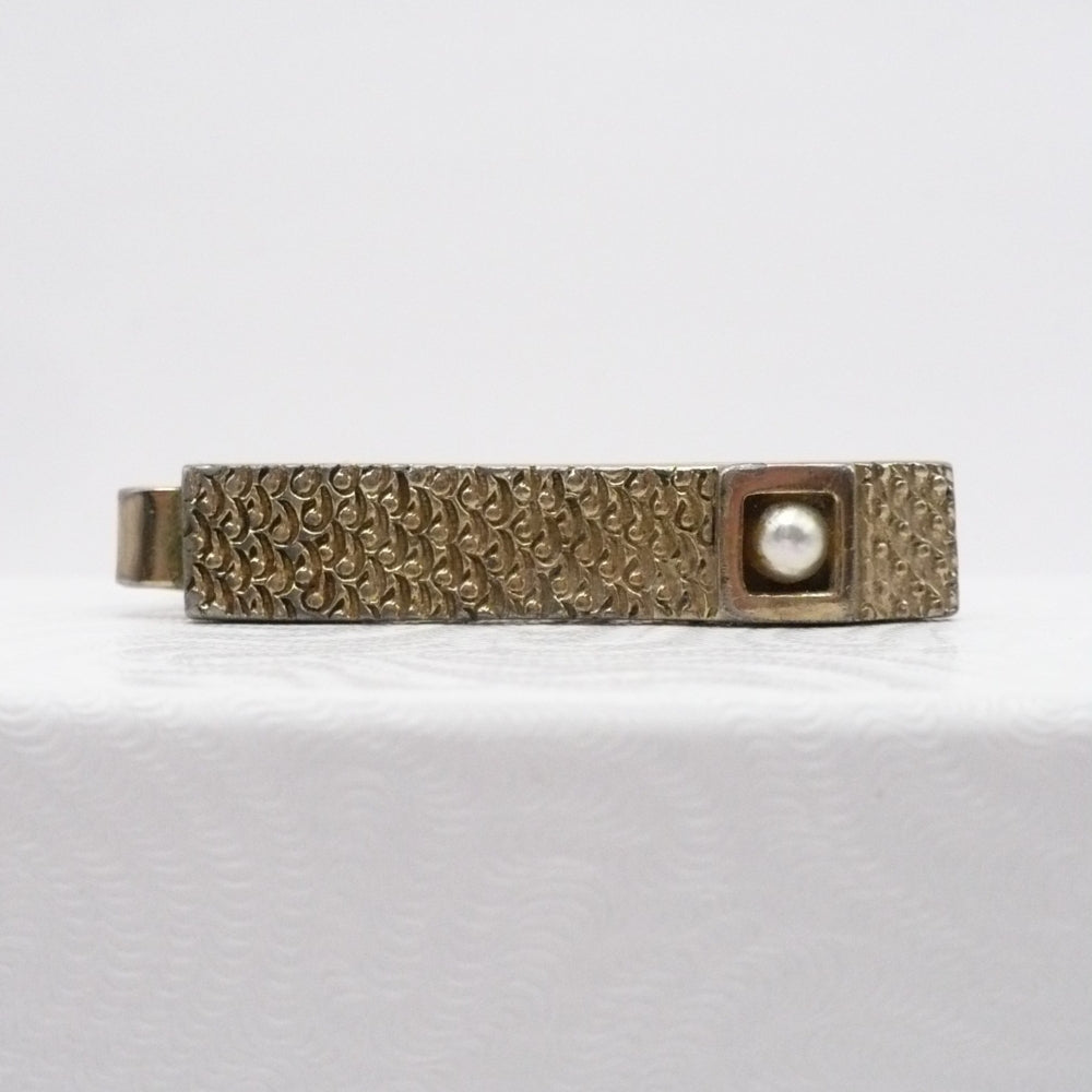 Vintage tie clip, clasp, bar.