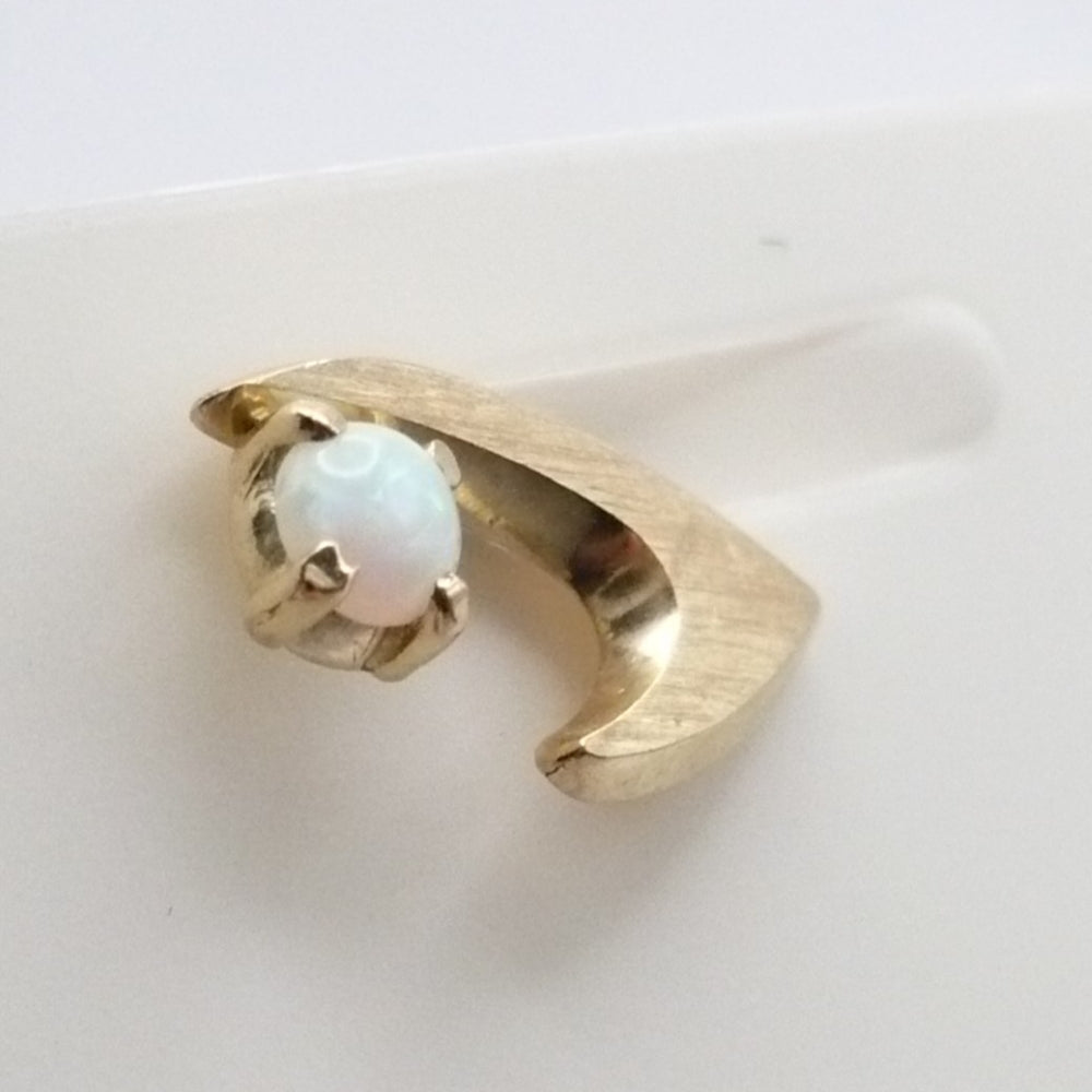 Vintage opal 14 k soldi gold tie tack with chain and bar.