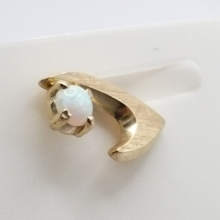 Vintage opal 14 k soldi gold tie tack with chain and bar.