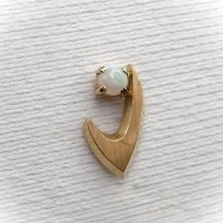 Vintage  opal 14 k soldi gold tie tack with chain and bar.