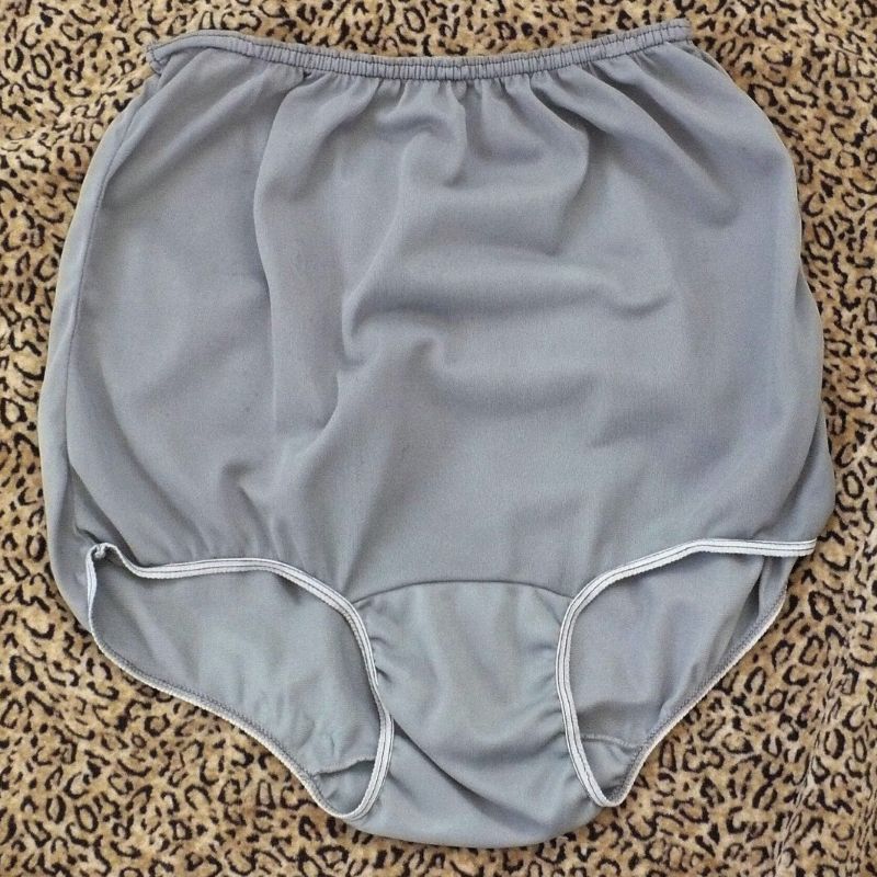 XS 1950s Vintage Nylon Brief Panty, Mushroom Gusset Granny Panties Get Lucky Vintage XS 1950s Vintage Nylon Brief Panty, Mushroom Gusset Granny Panties Get Lucky Vintage