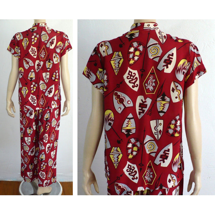 1950s Vintage Cold Rayon Print Pajamas Loungewear.