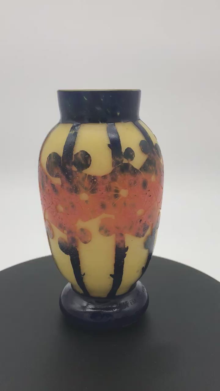 1922-1925 Le Verre Français Mirettes Vase, Tricolor Cane - France (5 1/2 Inches)