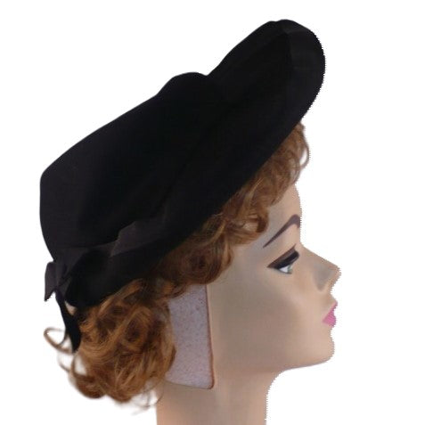 1930s Vintage Black Lifted Brim Hat by Valerie Modes